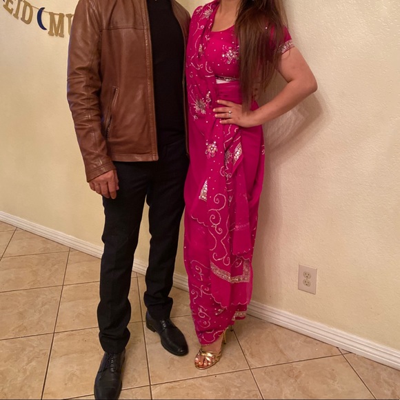 Sari - Picture 2 of 3